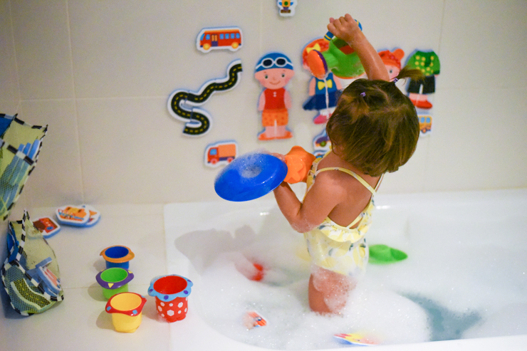 Juguete de actividades para la bañera para bebés